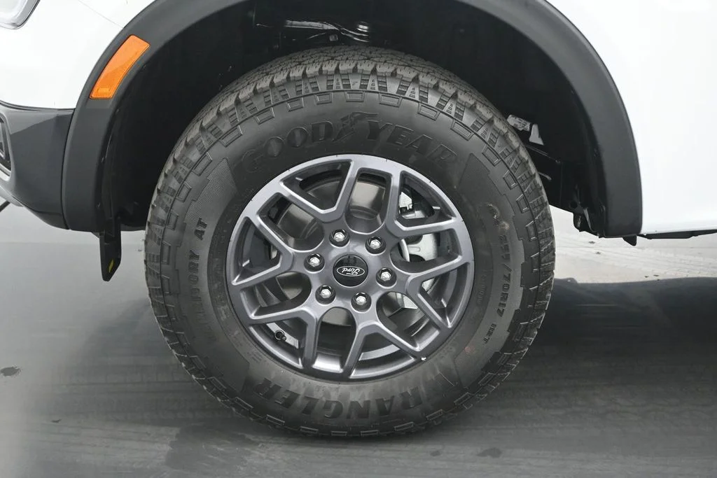 New 2026 Oxford White Ford XLT image 20