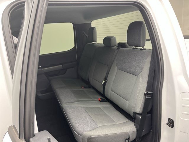 Used 2025 Oxford White Ford XLT image 11
