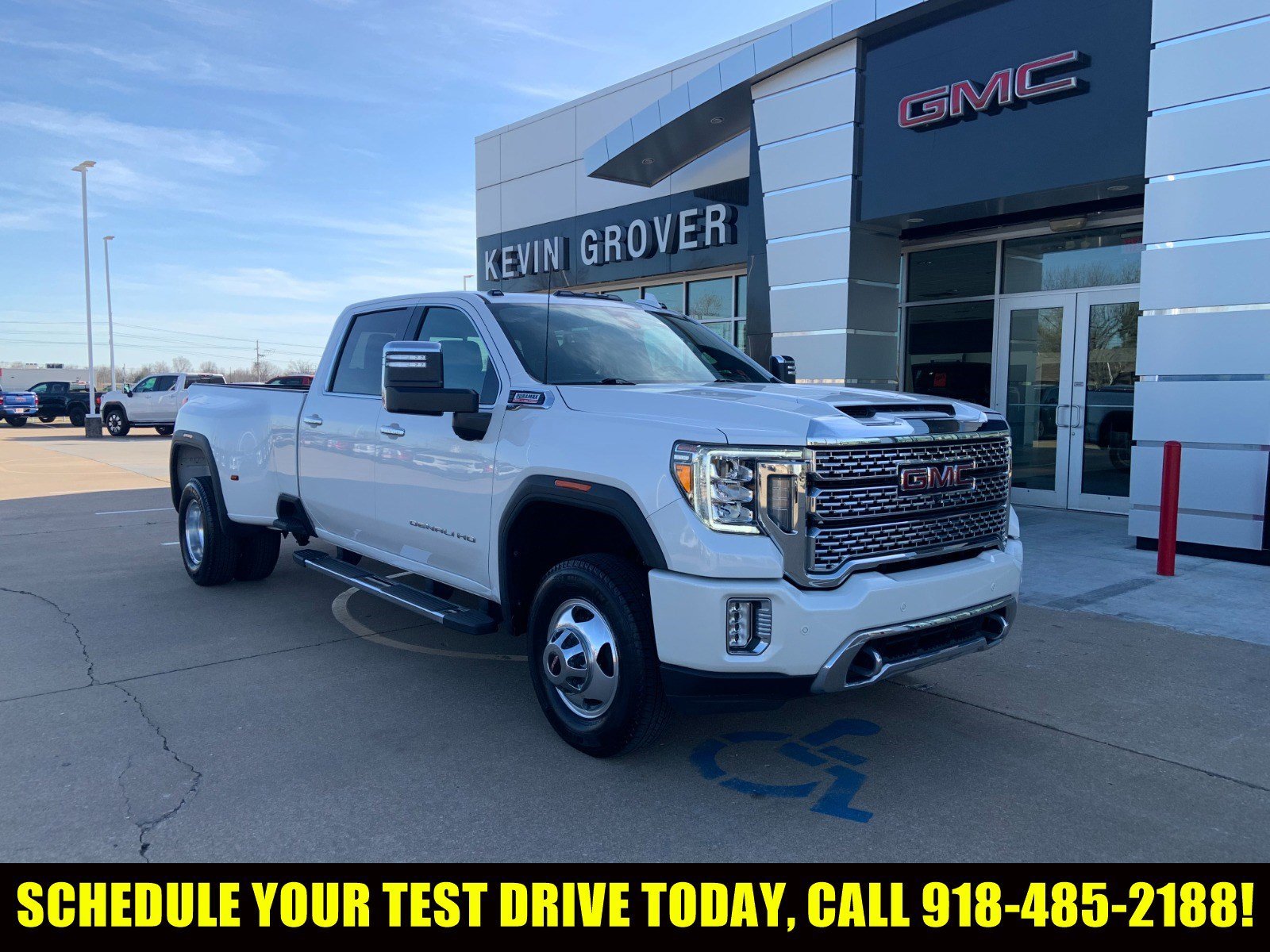 WHITE FROST TRICOAT 2021 GMC Sierra 3500HD Denali Crew Cab 4WD Pickup Truck Four-Wheel Drive
