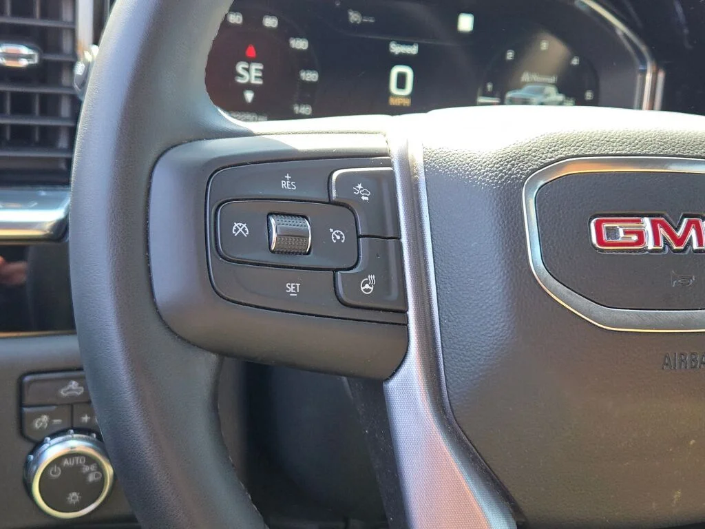 Used 2023 White GMC SLE image 29