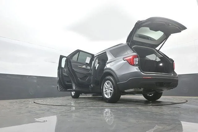 New 2026 Carbonized Gray Metallic Ford Active image 41