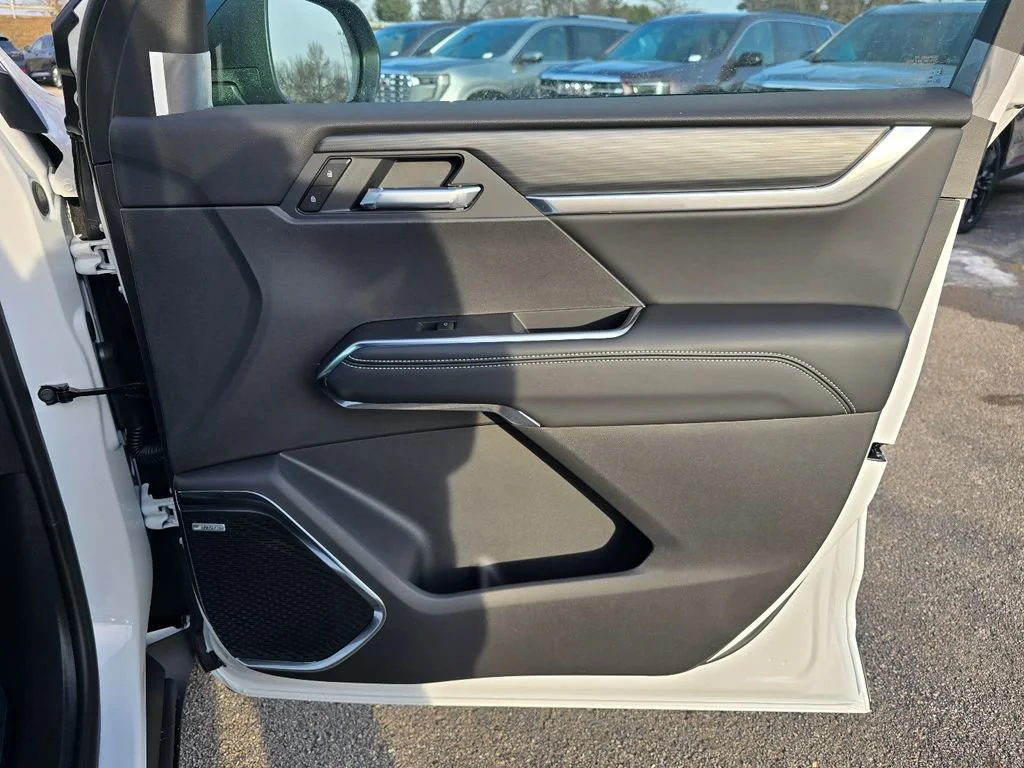 New 2026 Summit White GMC Elevation image 35