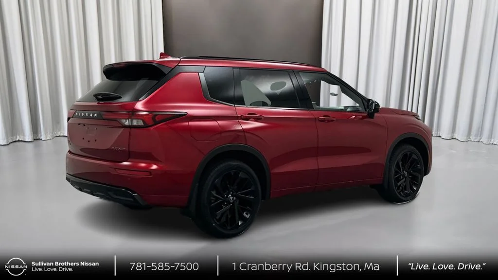 New 2026 Red Nissan Platinum Plug-In Hybrid image 5