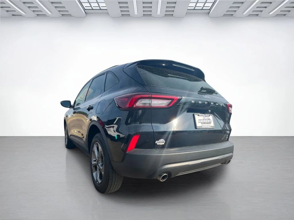 Used 2025 Black Ford ST-Line image 4