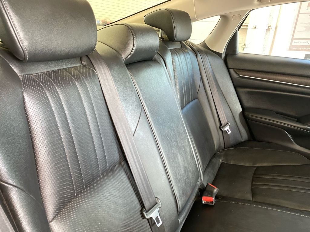 Used 2019  Honda EX-L image 24