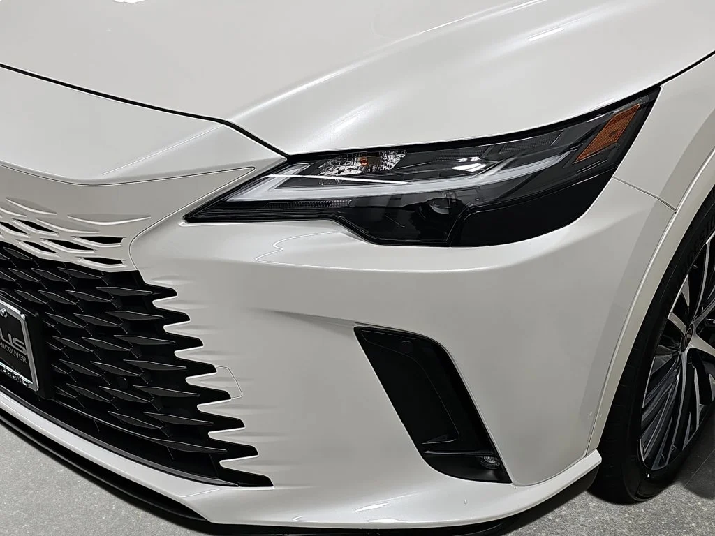 New 2026 Eminent White Pearl Lexus PREMIUM PLUS image 30