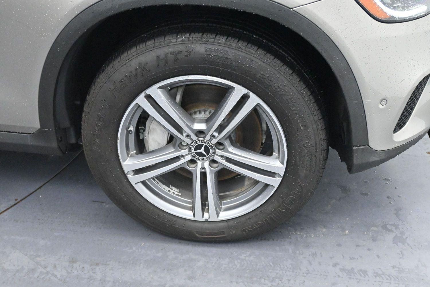 Used 2021 Mojave Silver Metallic Mercedes-Benz GLC 300 image 34