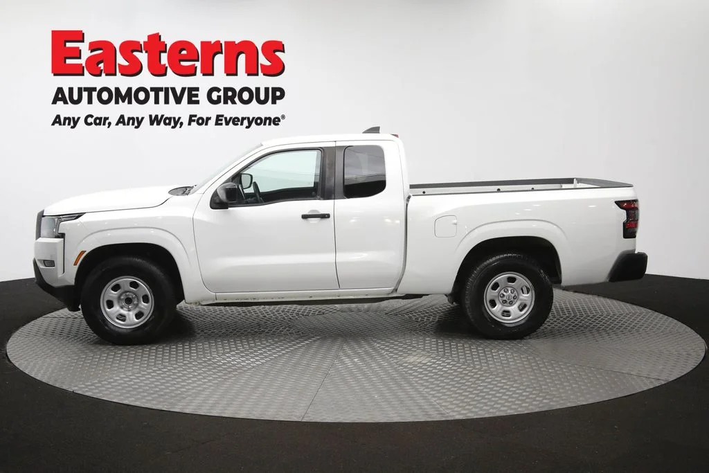 Used 2022 White Nissan S image 60