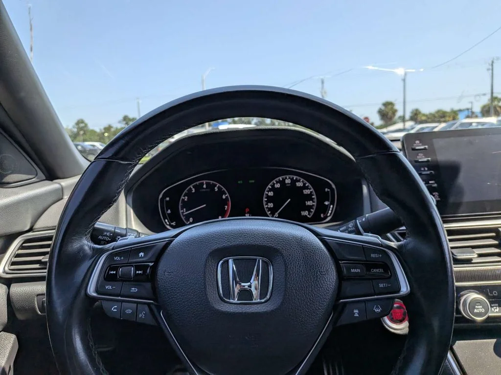 Used 2020  Honda Sport image 20