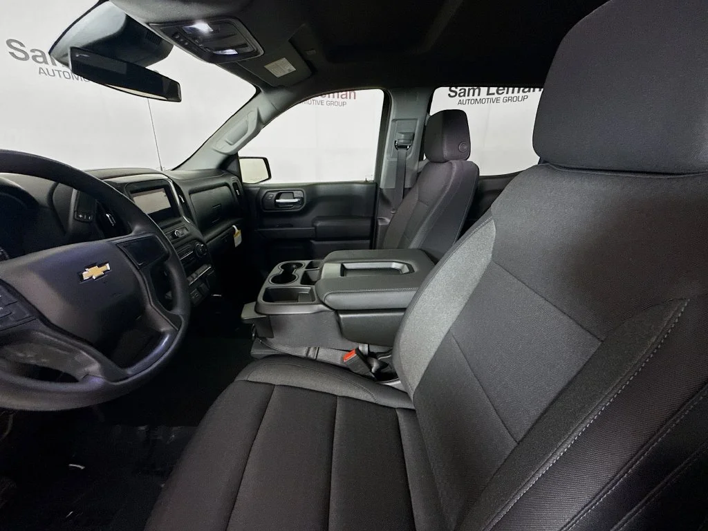 Used 2026 Black Chevrolet Custom image 19