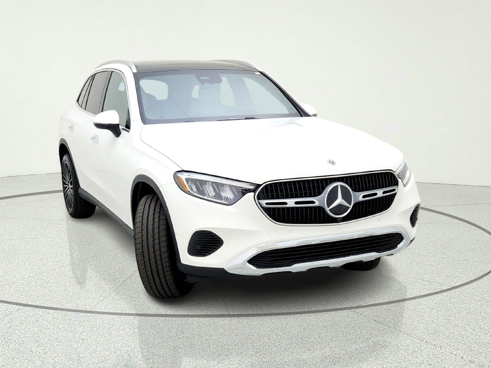 New 2026 Polar White Mercedes-Benz GLC 300 SUV image 4