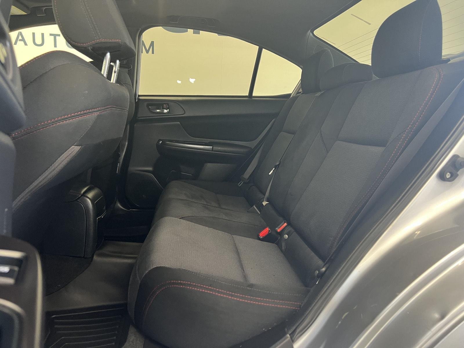 Used 2017 Ice Silver Metallic Subaru Premium image 25
