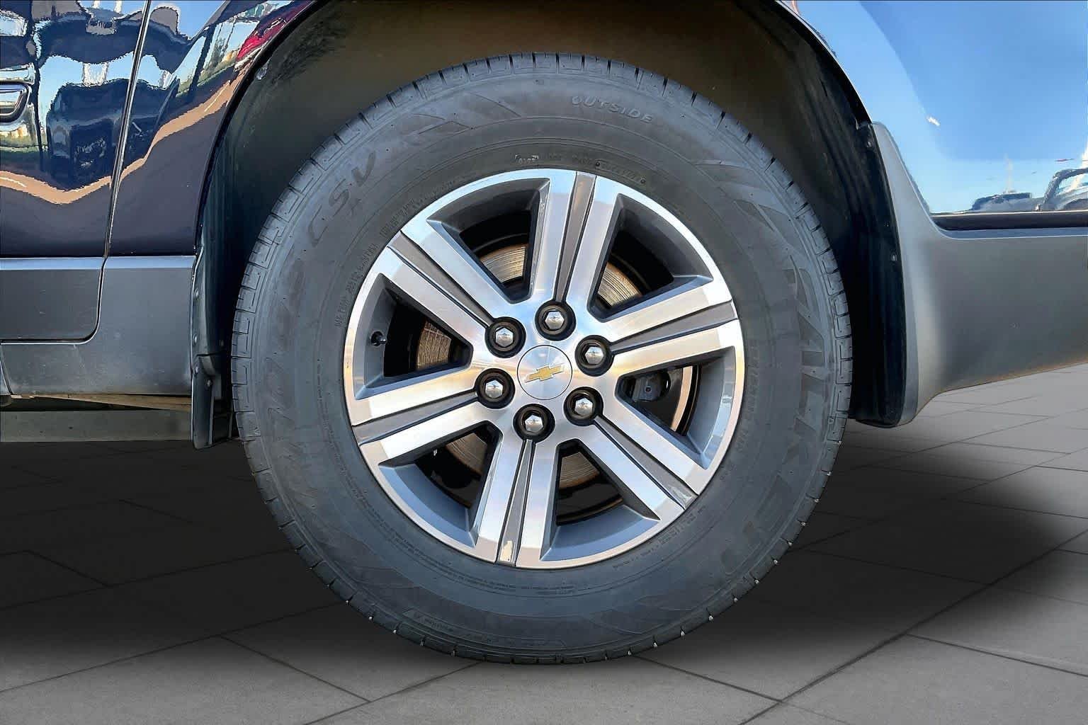 Used 2017 Blue Velvet Metallic Chevrolet LT image 11