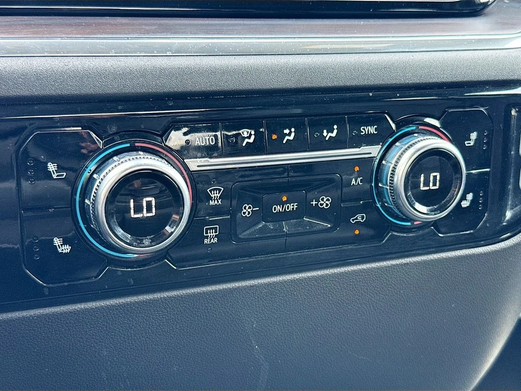 2024 GMC Sierra 1500 SLT - Photo 16