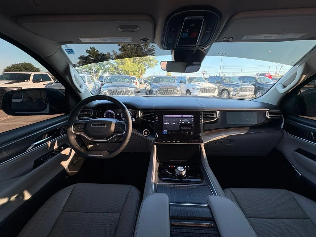 Used 2023 Silver Jeep Series II image 25