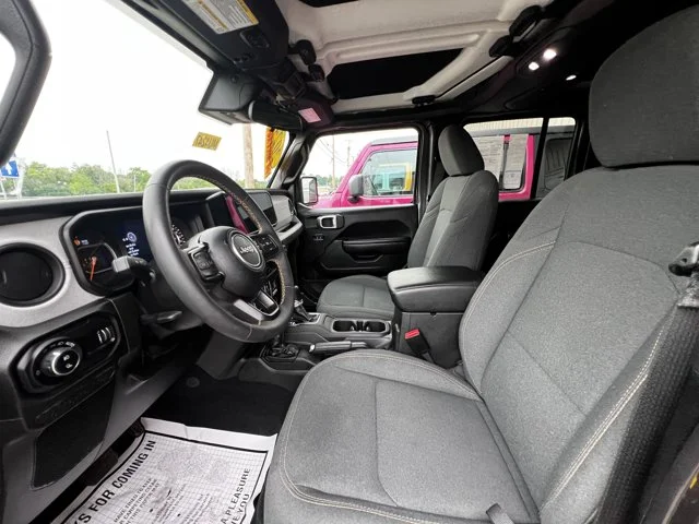 Used 2024 Granite Crystal Metallic Clearcoat Jeep Willys image 5