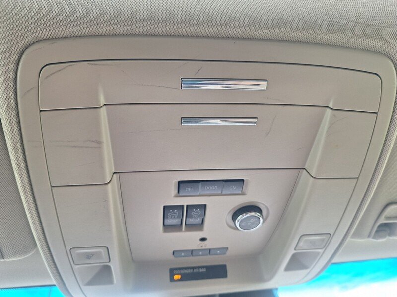 Used 2019 Silver GMC SLT image 18
