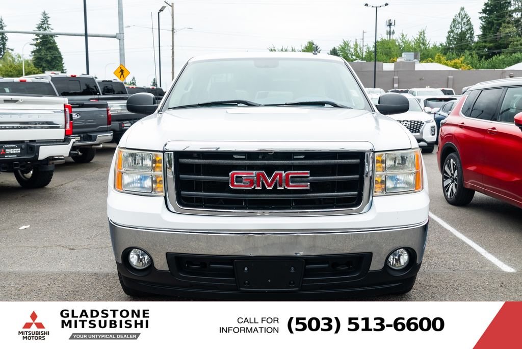 Used 2008 Summit White GMC SLE1 image 2