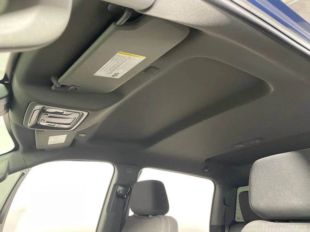Used 2023 Blue Metallic Chevrolet RST image 19