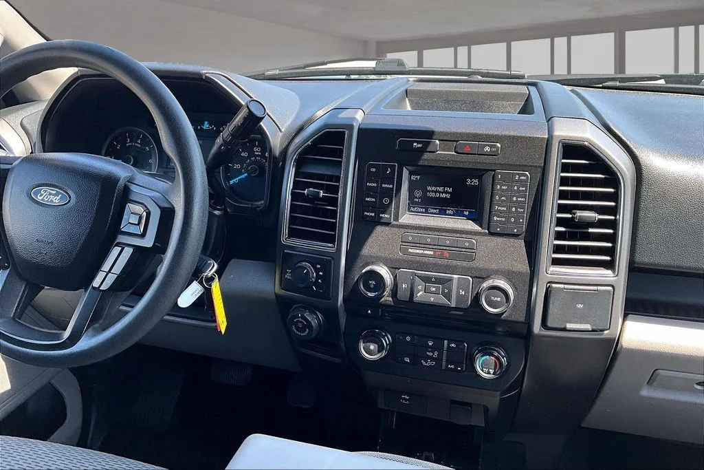 Used 2017 Black Ford XLT image 7