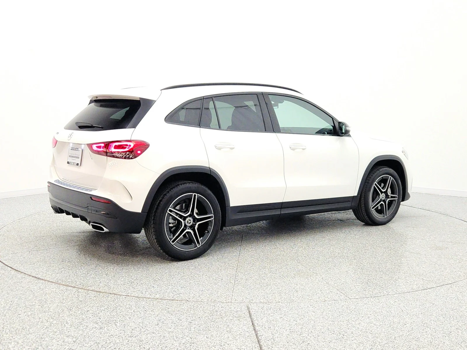 Used 2023 Polar White Mercedes-Benz GLA 250 SUV image 5