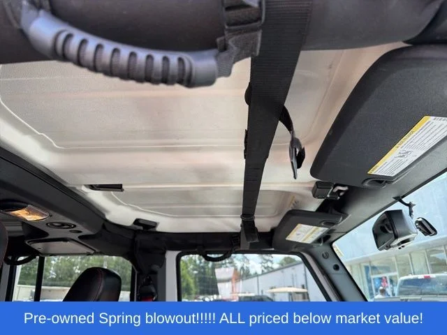 Used 2018 White Jeep Unlimited Rubicon image 54