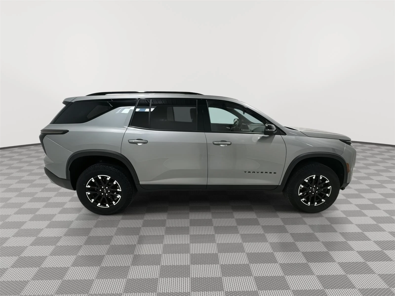 Used 2024 Sterling Gray Metallic Chevrolet Z71 image 6