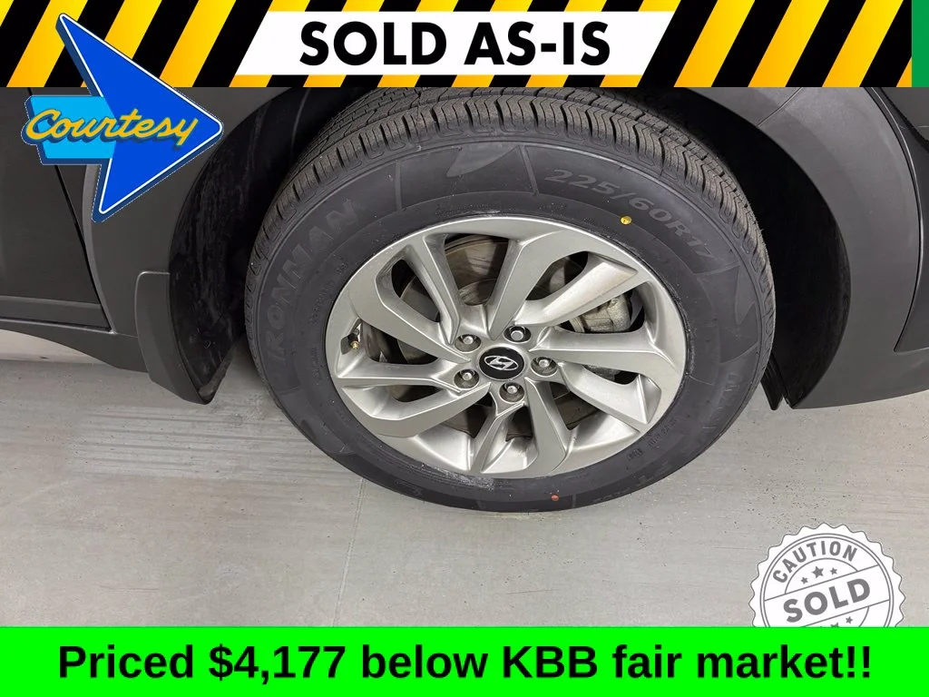 Used 2018 Black Hyundai SEL Plus image 10