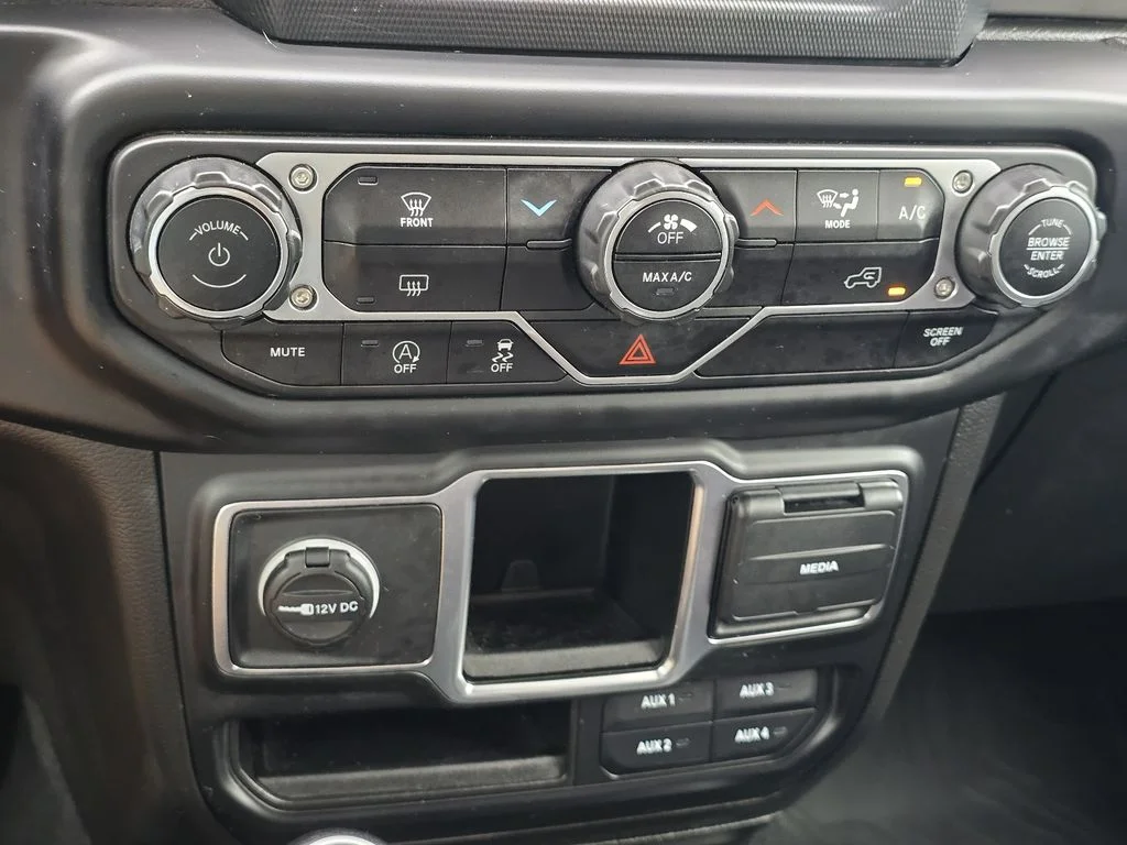 Used 2023 Earl Clearcoat Jeep Willys Sport image 20