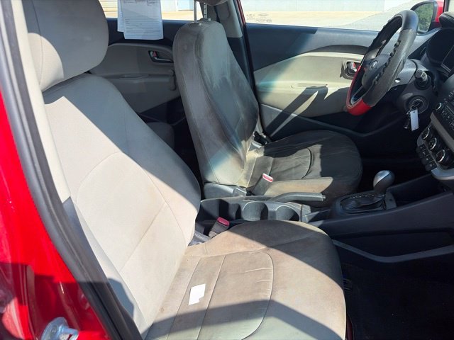 Used 2015 Red Kia LX image 14
