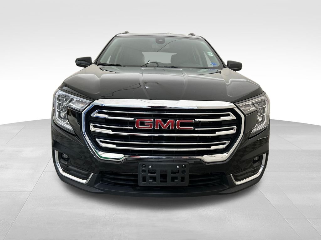 Used 2024 Black GMC SLT image 9