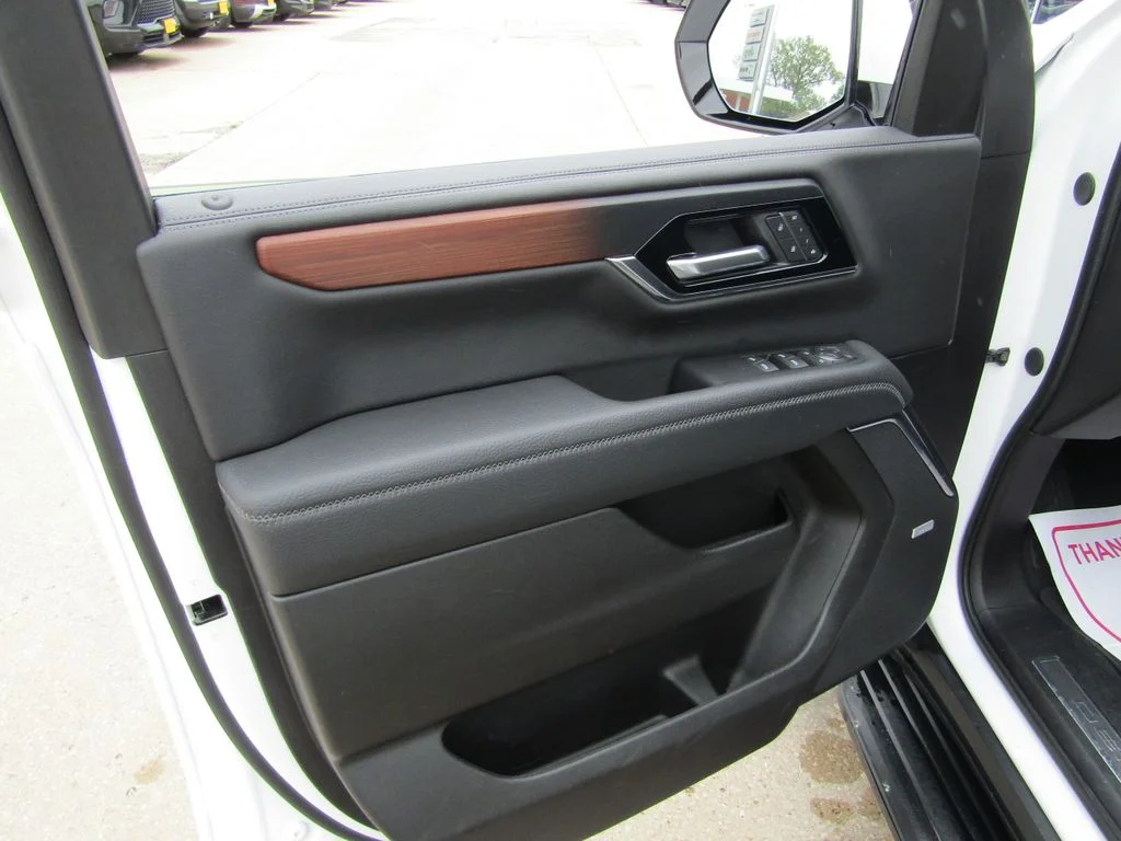Used 2025 Summit White GMC Denali image 25