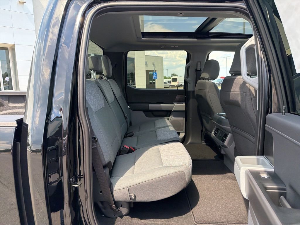 New 2026 Agate Black Metallic Ford F-250® XLT image 18