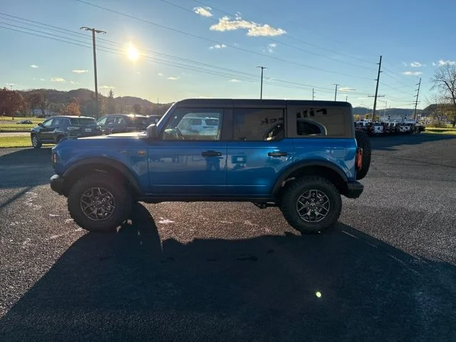 New 2025 Velocity Blue Metallic Ford Badlands® image 2