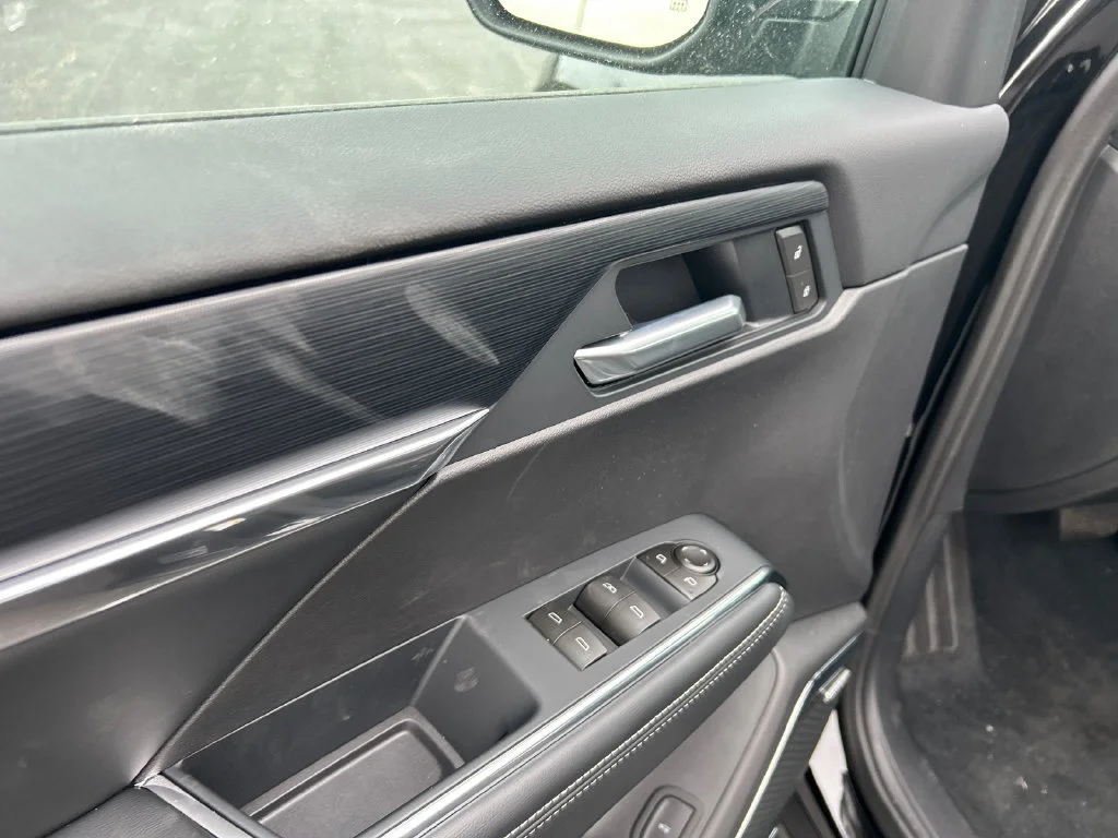 New 2026 Ebony Twilight Metallic GMC Elevation Black Edition image 15