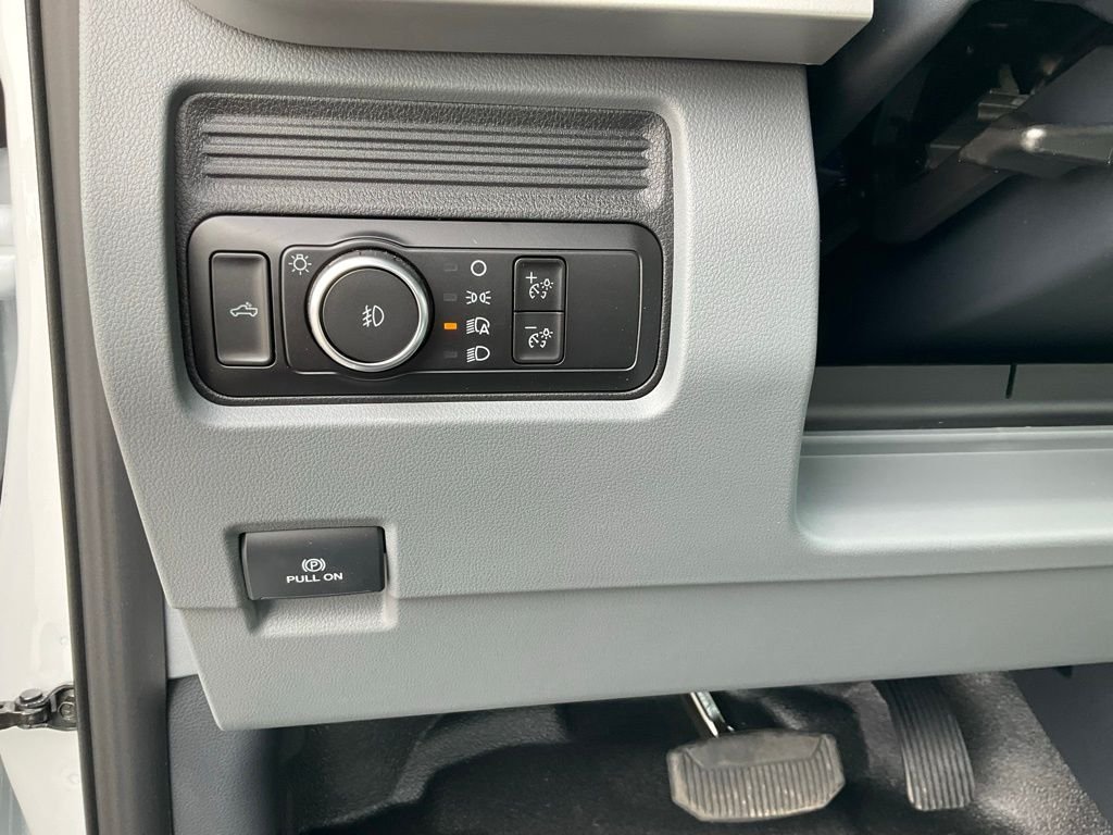 New 2026 Oxford White Ford F-350® XL image 8