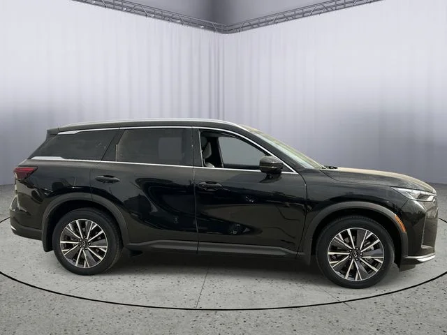 New 2027 MINERAL BLACK INFINITI Luxe AWD image 6