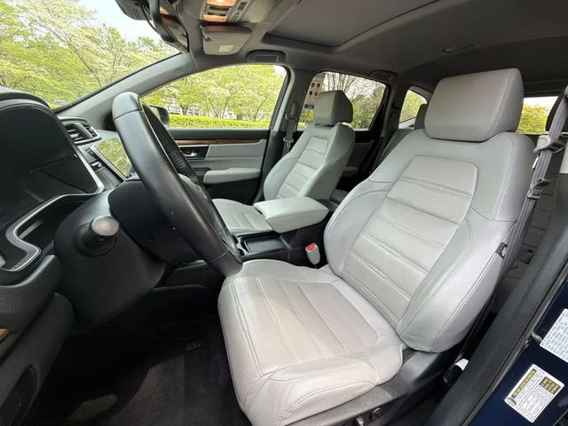 Used 2018  Honda Touring image 11