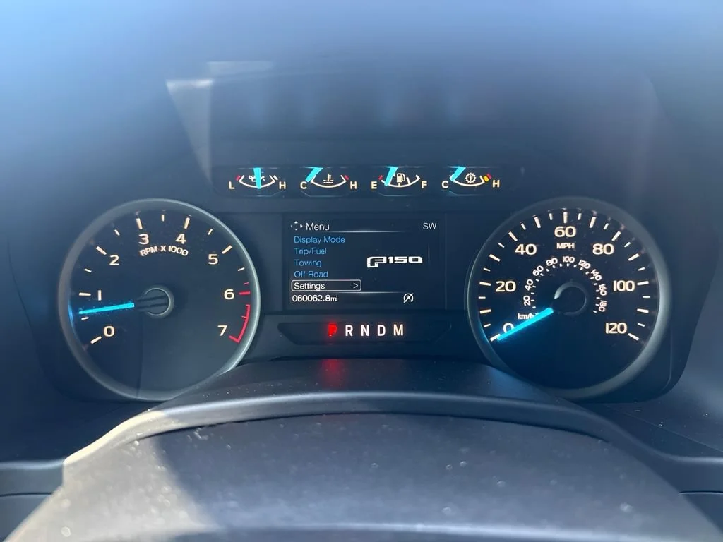 Used 2018 Gray Ford XL image 27
