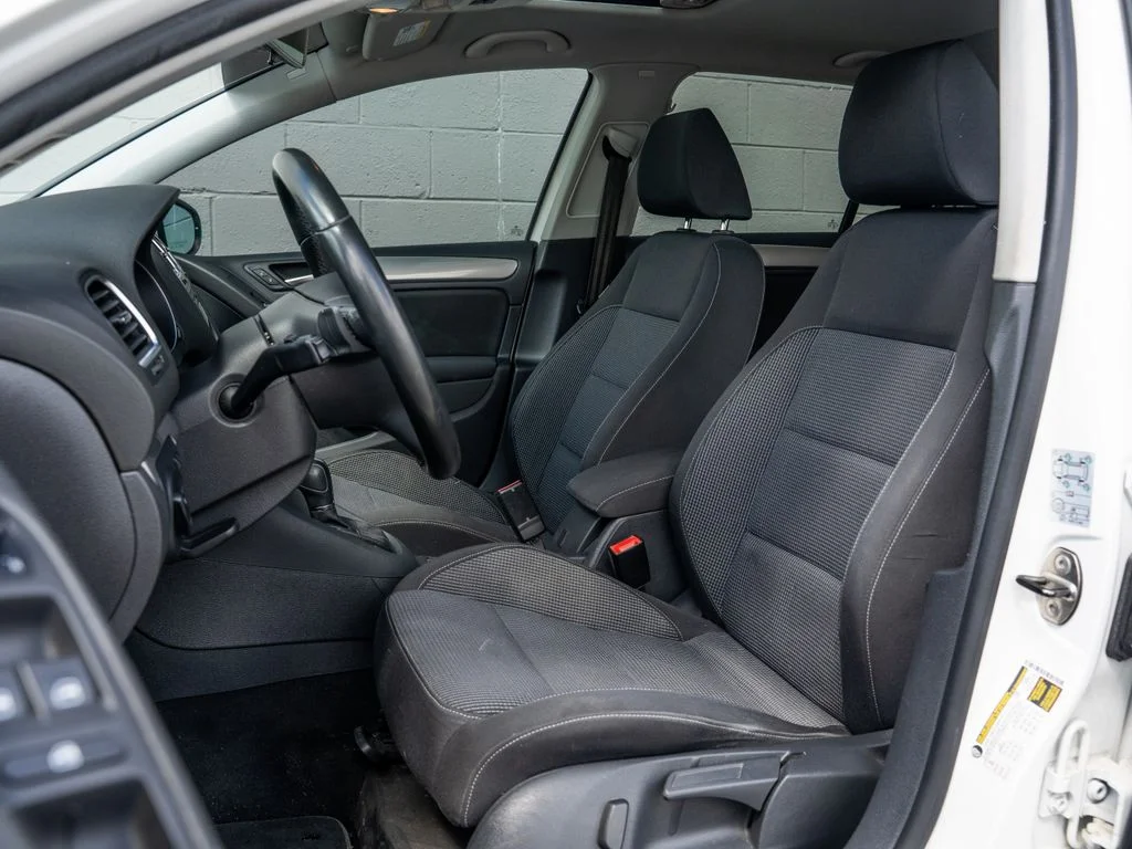 Used 2011 White Volkswagen TDI image 5