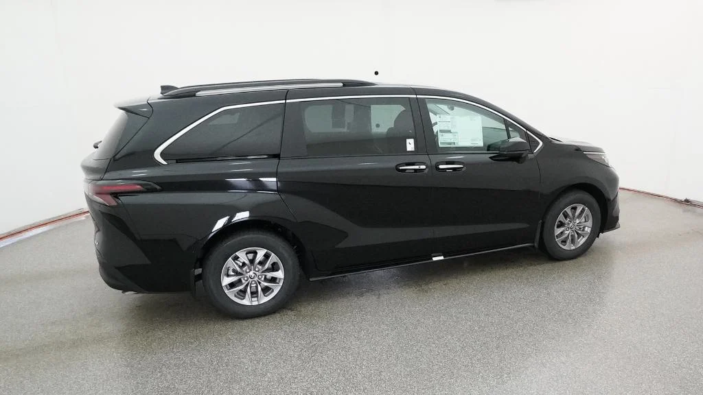 New 2026 Midnight Black Metallic Toyota XLE image 8