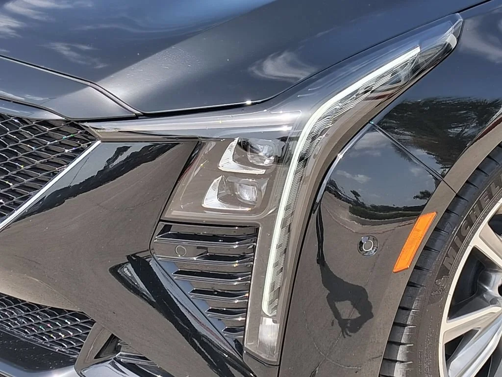Certified Used 2025 Black Raven Cadillac V-Series image 7
