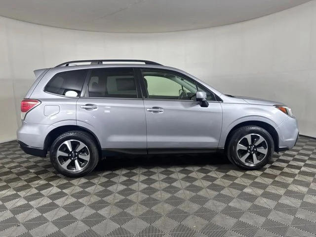 Used 2017 Ice Silver Metallic Subaru 2.5i Limited image 2