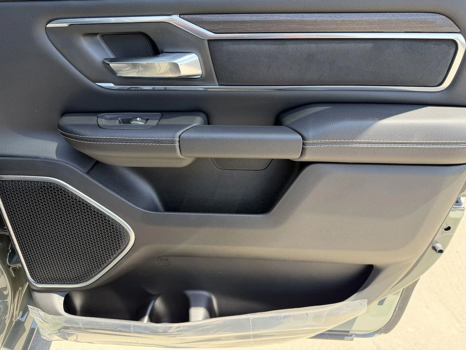 New 2026 Canyon Lake Exterior Paint RAM Laramie image 13
