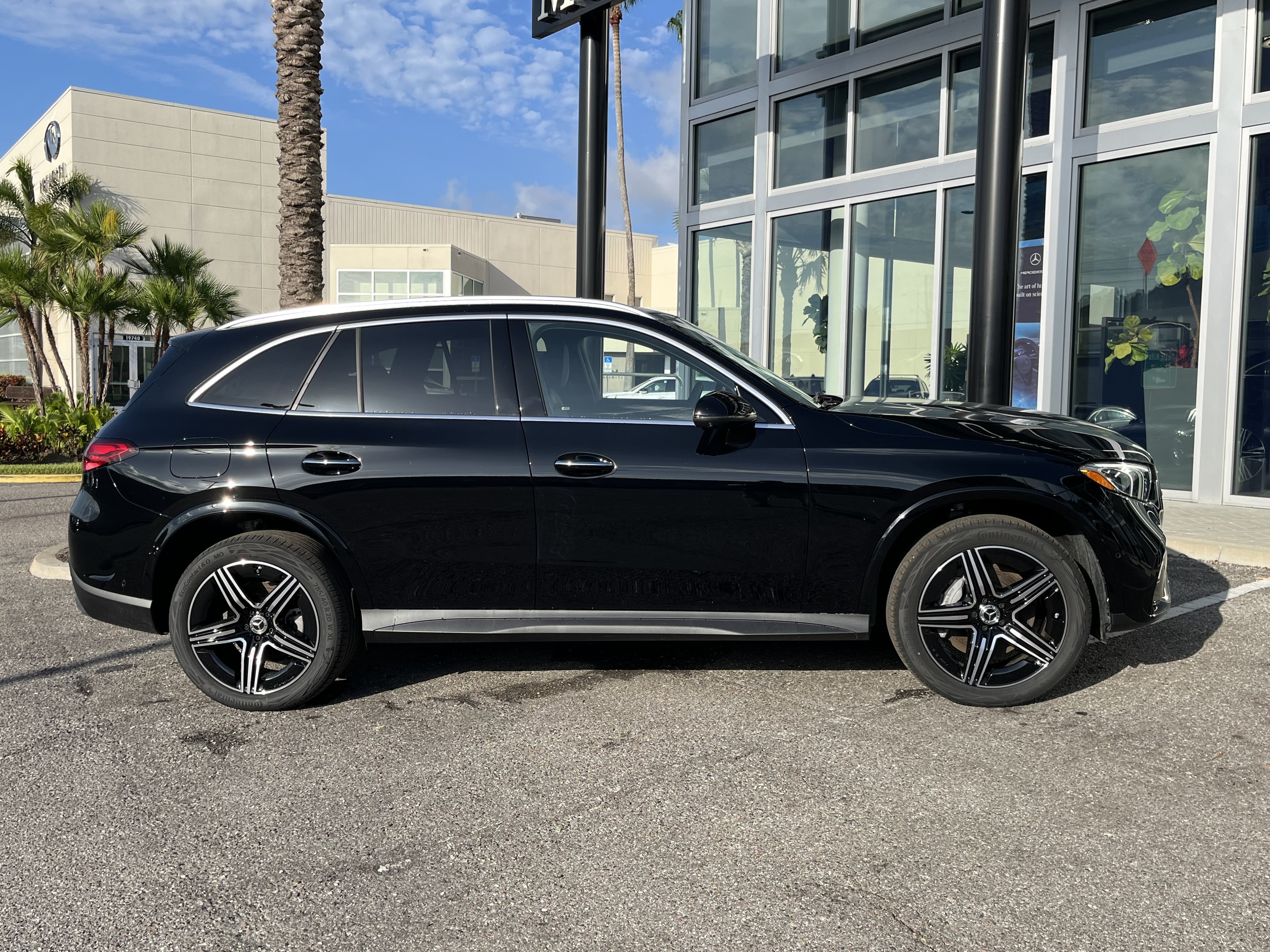 New 2026 Black Mercedes-Benz GLC 300 image 8