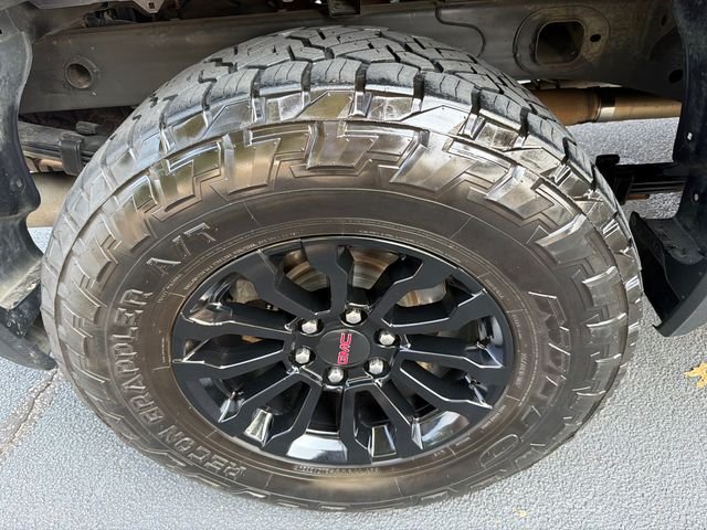 Used 2022 Silver GMC AT4X image 17
