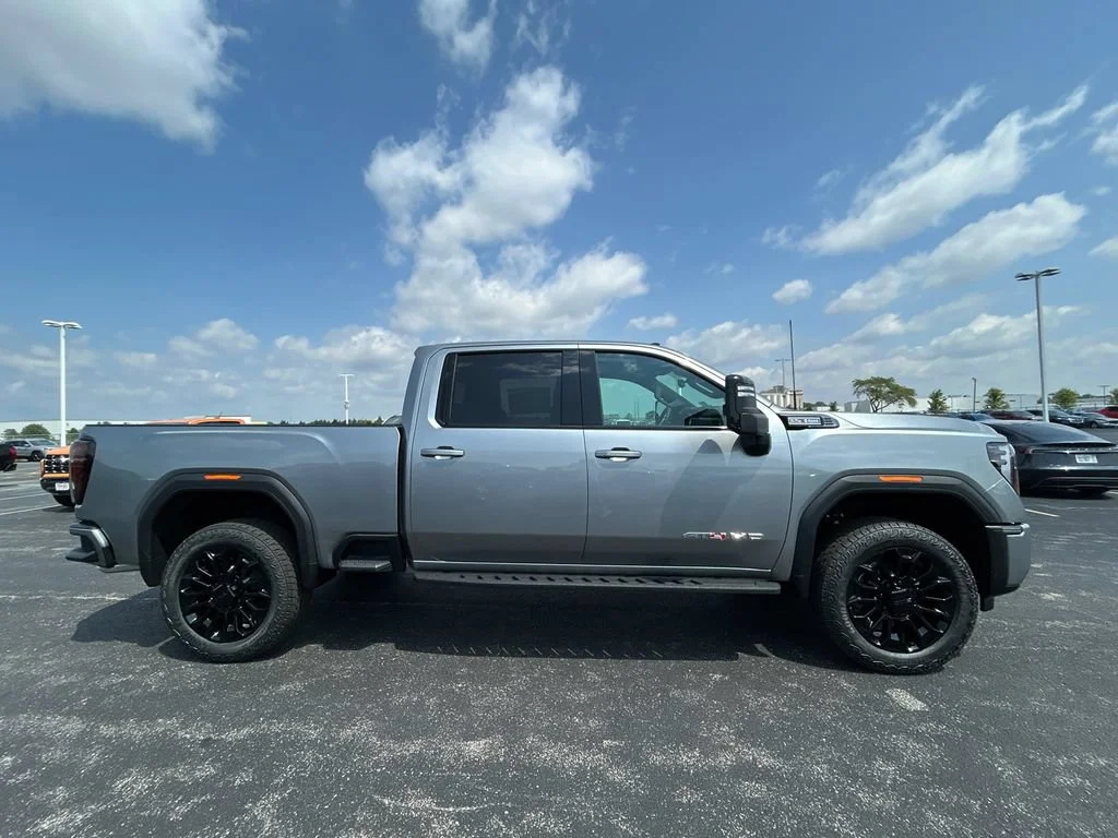 2026 GMC Sierra 2500HD AT4 - Photo 7