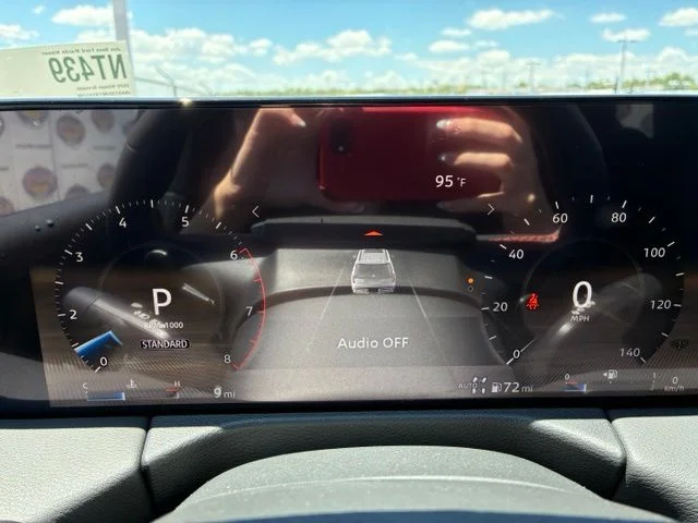 New 2026 Aspen White/Super Black Nissan PRO-4X® image 15