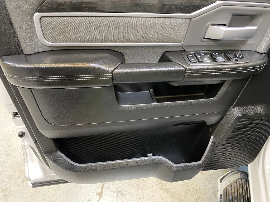Used 2021 White Ram Big Horn image 22