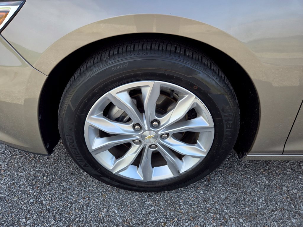 Used 2022 Gray Chevrolet LT image 10